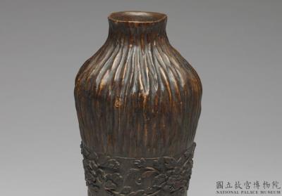 图片[2]-Carved agarwood vase with peony decoration, Qianlong reign (1736-1795), Qing dynasty-China Archive